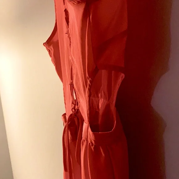 Woman’s Dress - Picture 9 of 15